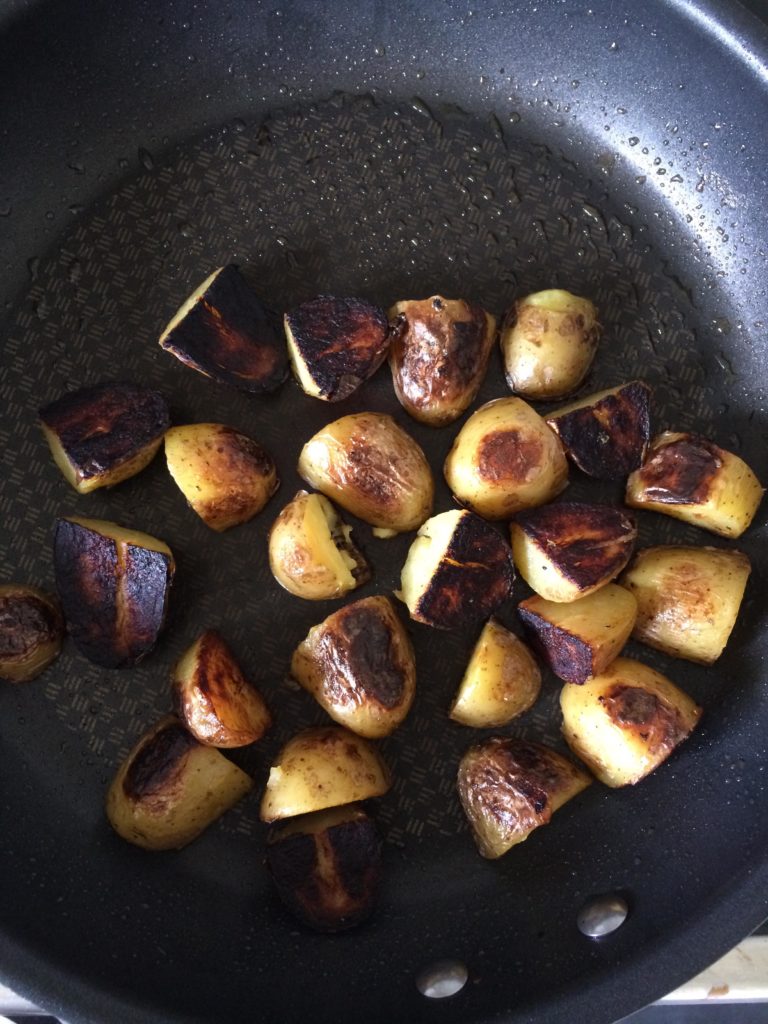 Maistuis varmaan sullekin. Hausfrau täällä kokkailee. 