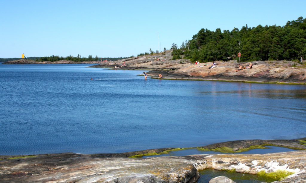 Nyt jo vähän naurattaa, kun ymmärtää, miten murehtimispeli toimii. Ego pelkää, sielu ei. 